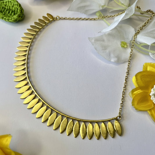 Leafy Choker
