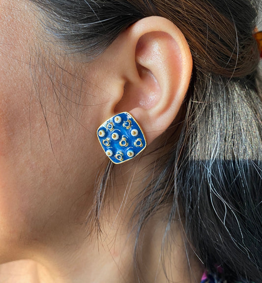 Ratraani Studs